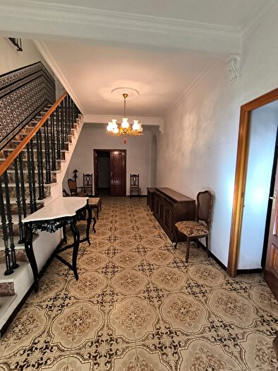 Casas en venta y pisos alquiler - 1
