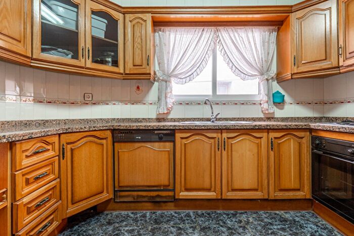 Casas en venta y pisos alquiler - 2