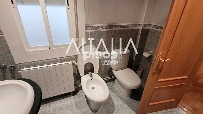 Casas en venta y pisos alquiler - 3