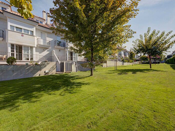 Casas en venta y pisos alquiler - 1