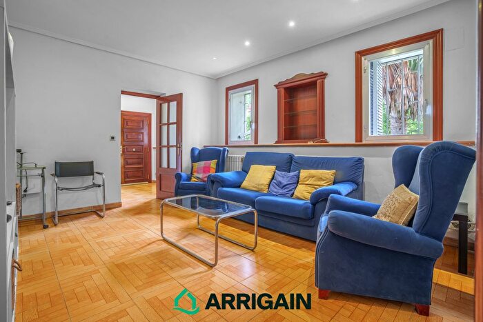 Casas en venta y pisos alquiler - 1