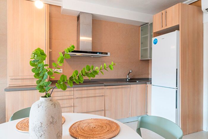 Casas en venta y pisos alquiler - 2