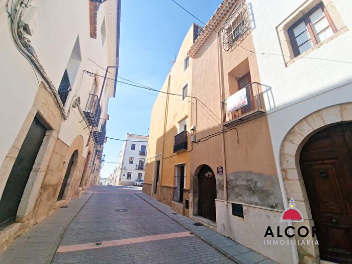 Casas en venta y pisos alquiler - 1