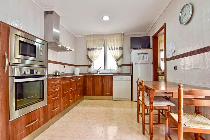 Casas en venta y pisos alquiler - 1