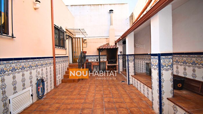 Casas en venta y pisos alquiler - 1