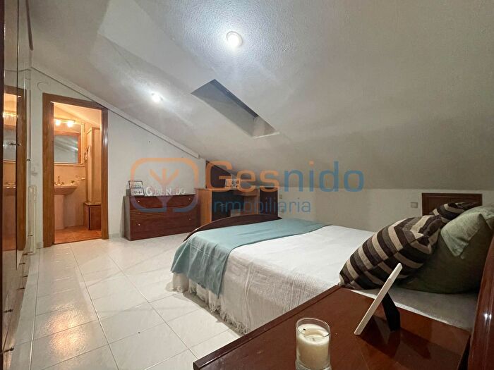 Casas en venta y pisos alquiler - 3