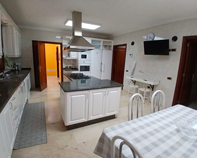 Casas en venta y pisos alquiler - 2