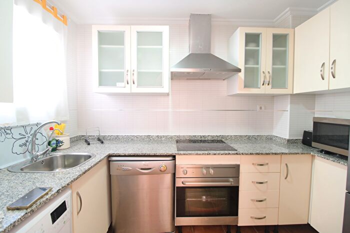 Casas en venta y pisos alquiler - 2