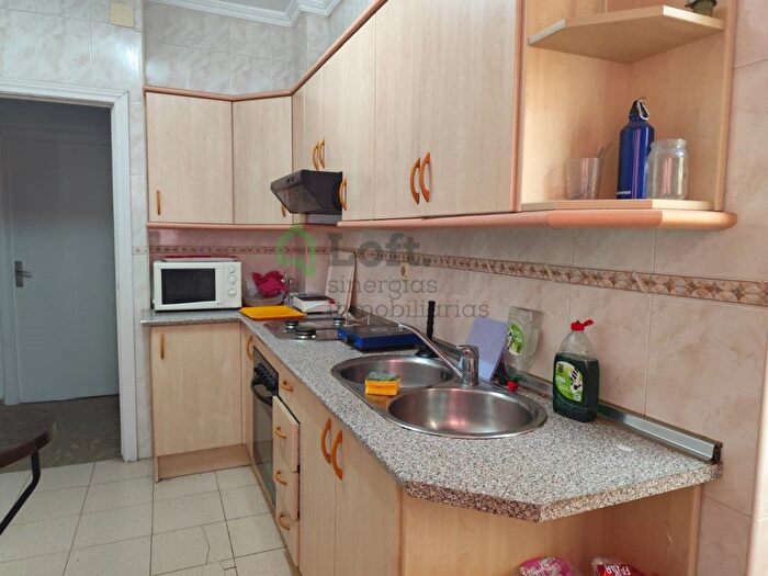 Casas en venta y pisos alquiler - 3