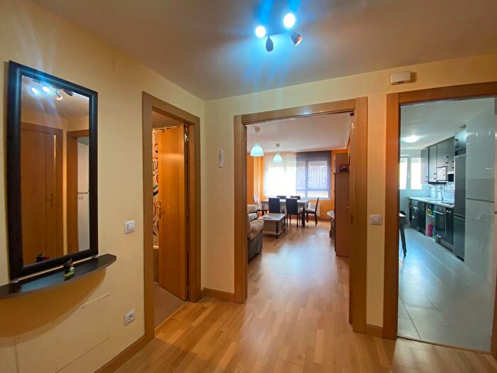 Casas en venta y pisos alquiler - 3