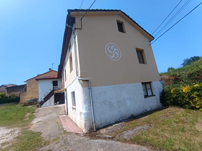 Casa en venta en Villaescusa Cantabria, Cantabria de 4 habitaciones