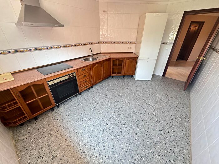 Casas en venta y pisos alquiler - 2