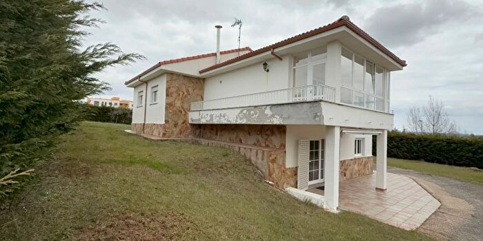 Casa en venta en Garrafe de Torío, León de 3 habitaciones