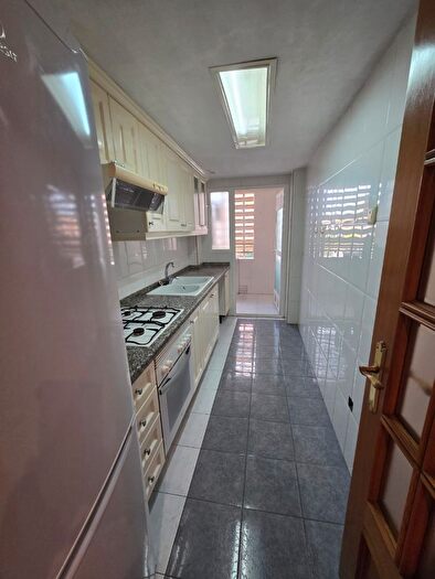 Casas en venta y pisos alquiler - 2