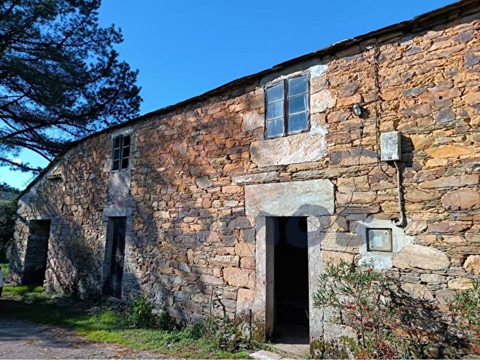 Casa en venta en A Pastoriza, Lugo de 3 habitaciones