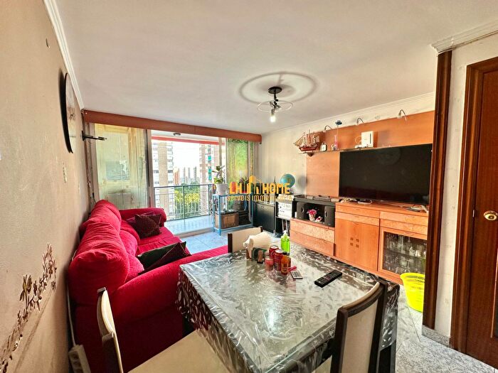 Casas en venta y pisos alquiler - 3