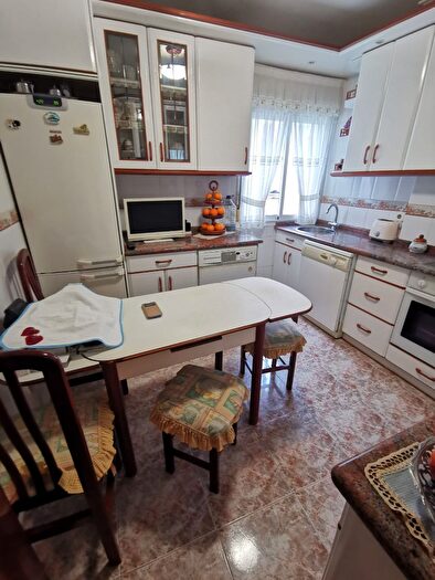 Casas en venta y pisos alquiler - 3