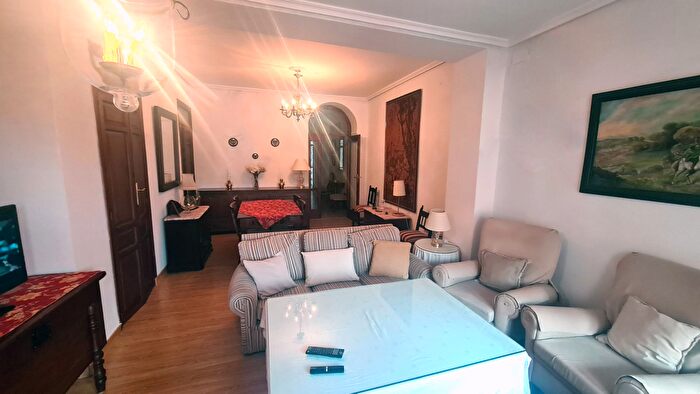 Casas en venta y pisos alquiler - 2