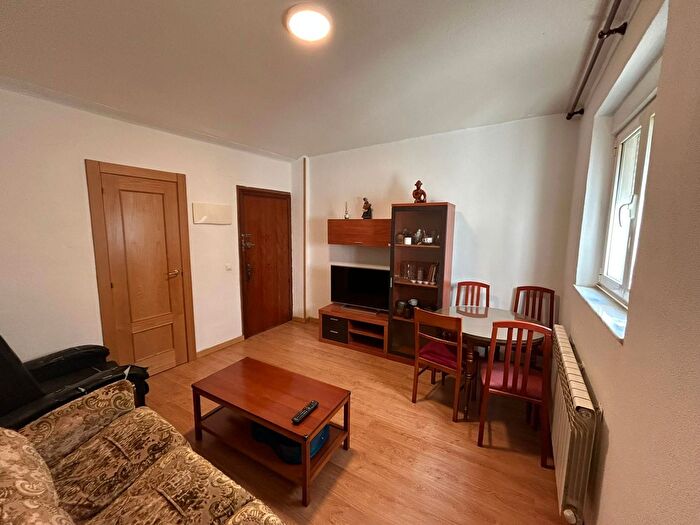 Casas en venta y pisos alquiler - 2