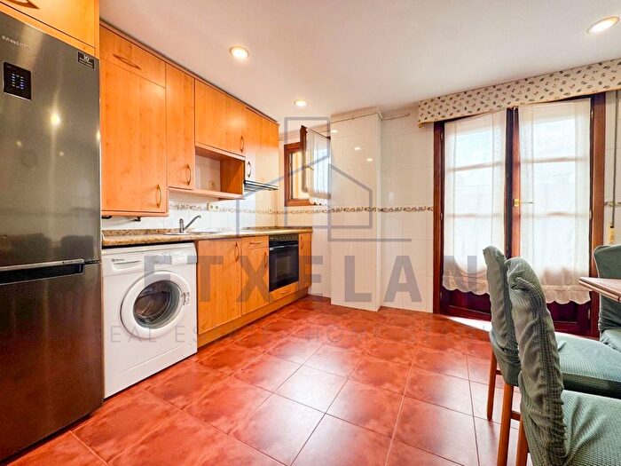 Casas en venta y pisos alquiler - 2
