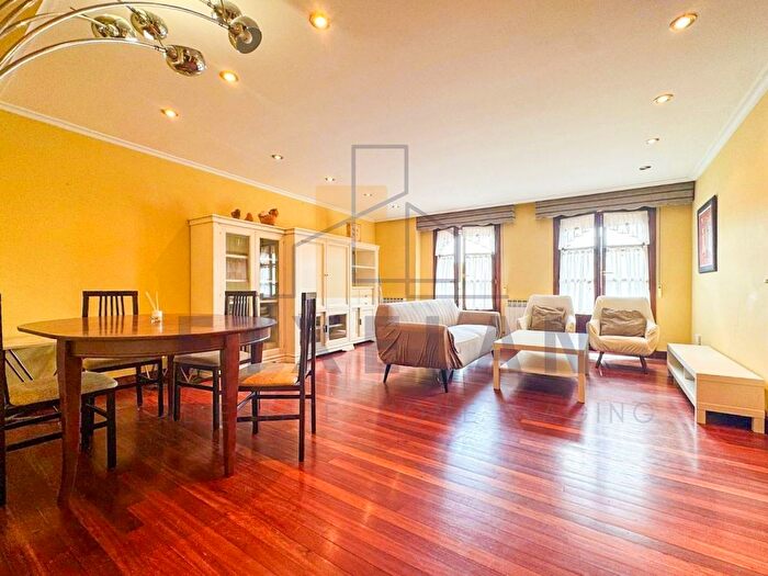 Casas en venta y pisos alquiler - 1