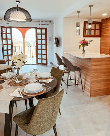 Casas en venta y pisos alquiler - 3
