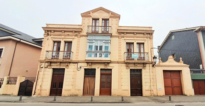 Casas en venta y pisos alquiler - 1