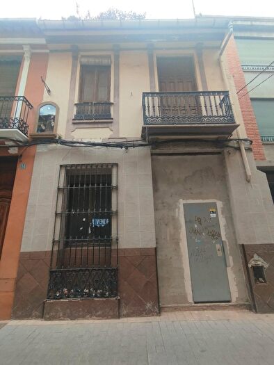 Casas en venta y pisos alquiler - 1