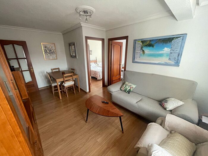 Casas en venta y pisos alquiler - 2