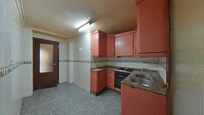 Casas en venta y pisos alquiler - 2