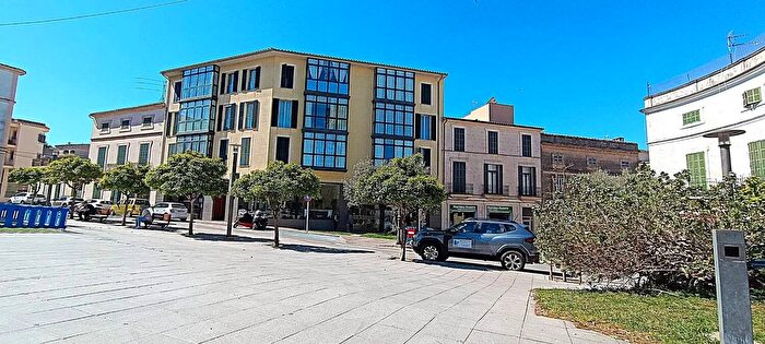 Casas en venta y pisos alquiler - 1