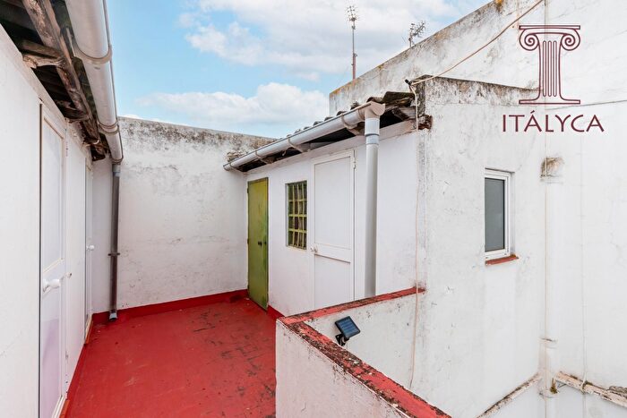 Casas en venta y pisos alquiler - 3