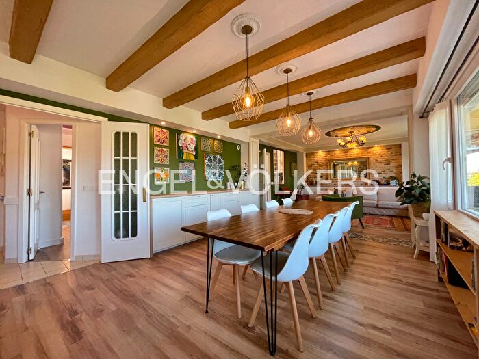 Casas en venta y pisos alquiler - 1