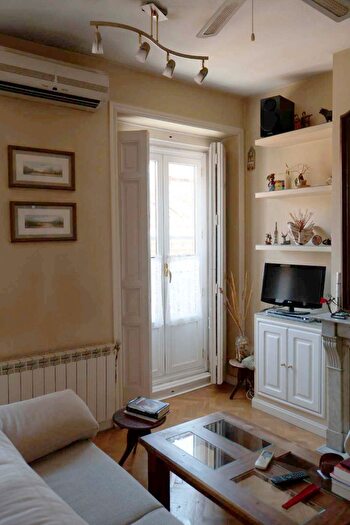 Casas en venta y pisos alquiler - 2