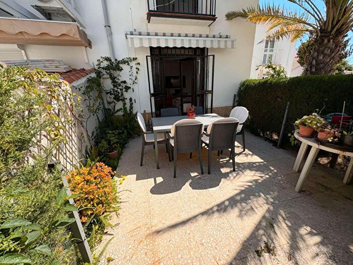 Casa en venta en Centro Internacional, Torrox de 2 habitaciones