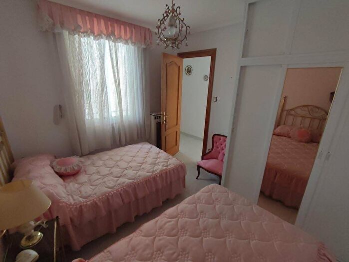 Casas en venta y pisos alquiler - 2