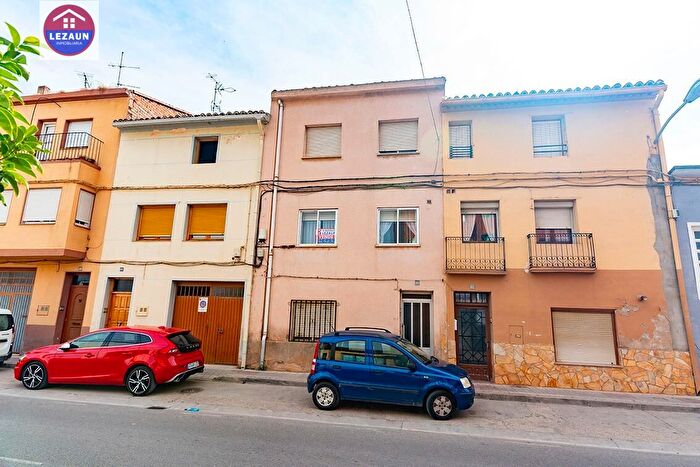 Casa en venta en Rincón de Soto, La Rioja de 5 habitaciones