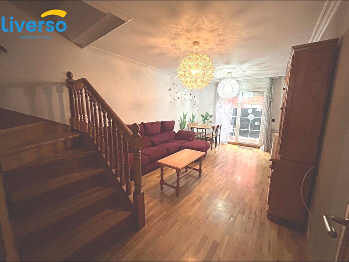 Casas en venta y pisos alquiler - 2