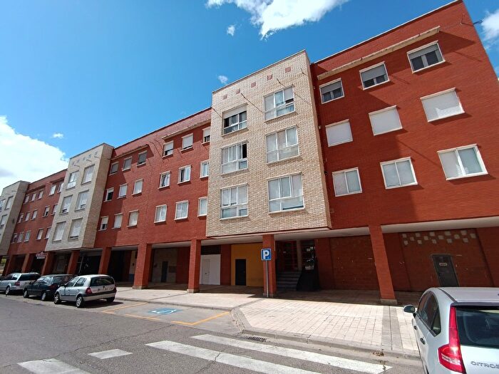 Piso en venta en El Cristo, Palencia Capital de 3 habitaciones