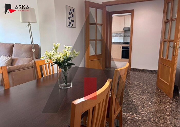 Casas en venta y pisos alquiler - 2