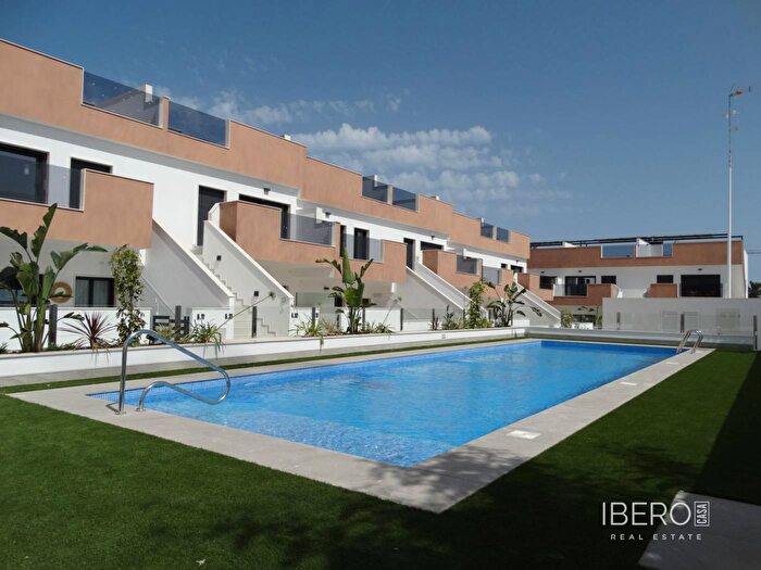 Casa en venta en Comunitat Valenciana, Alicante de 4 habitaciones