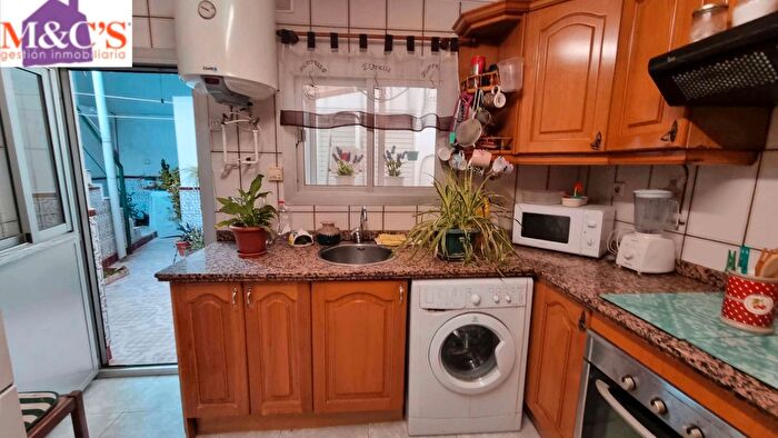 Casas en venta y pisos alquiler - 1