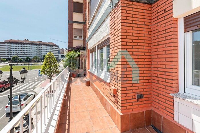 Casas en venta y pisos alquiler - 2