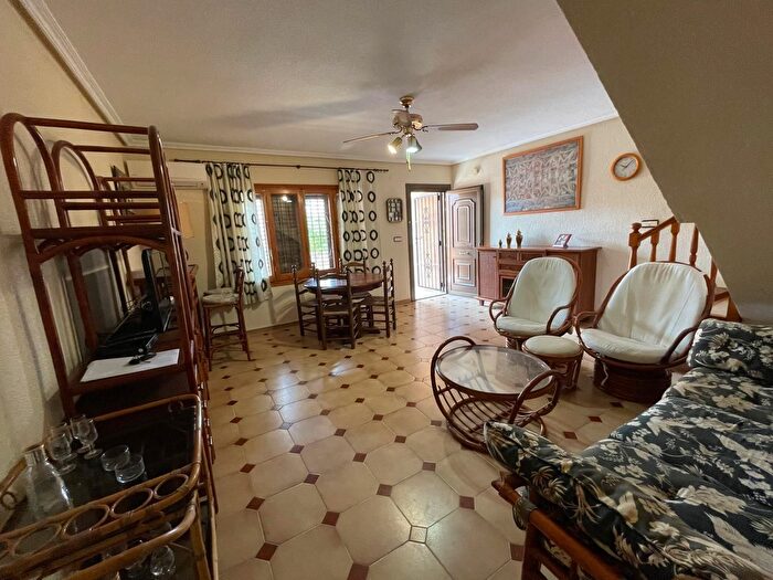 Casas en venta y pisos alquiler - 2