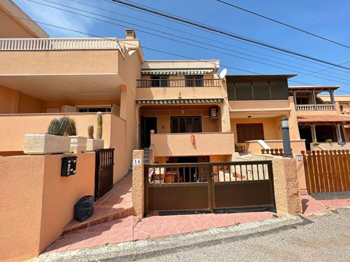 Casa en venta en La Mata, Cabo Cervera de 3 habitaciones