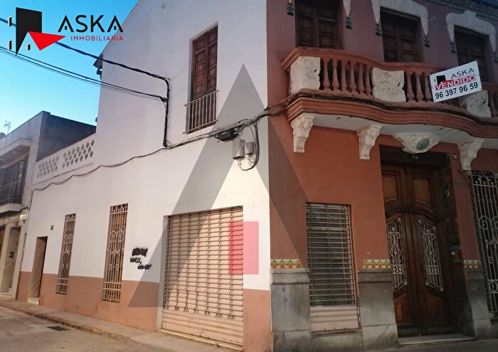Casas en venta y pisos alquiler - 1
