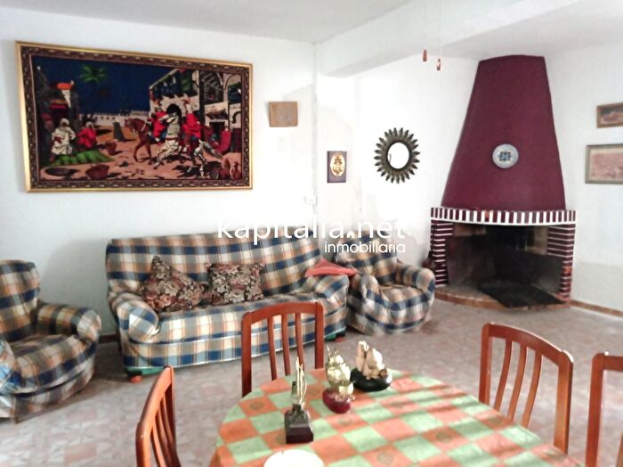 Casas en venta y pisos alquiler - 2