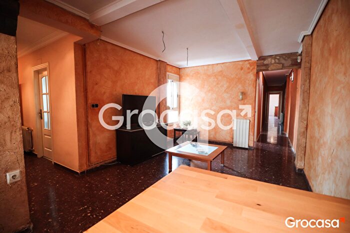 Casas en venta y pisos alquiler - 1