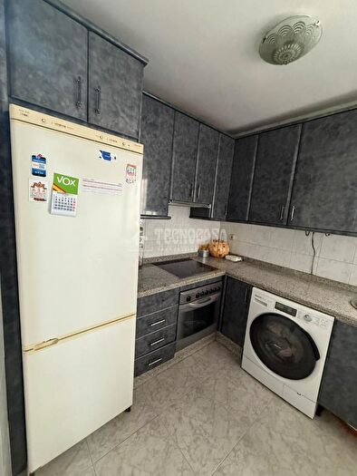 Casas en venta y pisos alquiler - 3