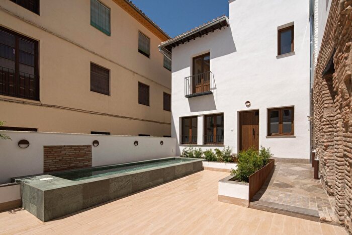 Casas en venta y pisos alquiler - 2